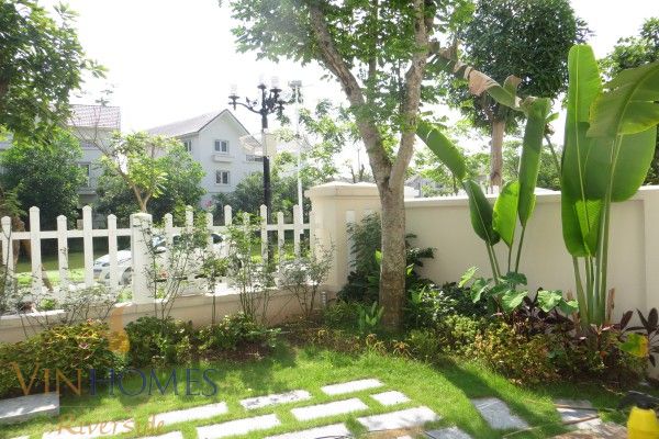 Bán biệt thự Hoa Phượng 7 Vinhomes Riverside đã hoàn thiện 1