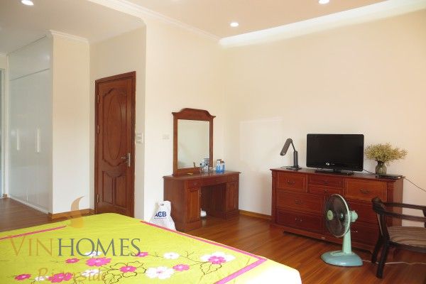 Bán biệt thự Hoa Phượng 7 Vinhomes Riverside đã hoàn thiện 8