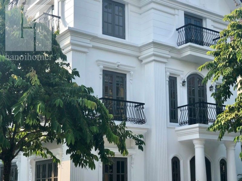 Bán biệt thự lô góc Anh Đào Vinhomes Riverside đã hoàn thiện nội thất 1