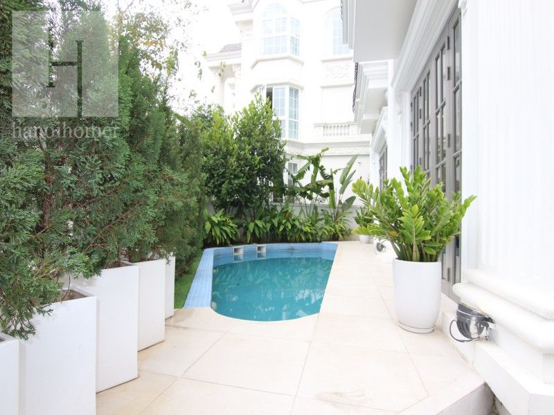 Bán biệt thự lô góc Anh Đào Vinhomes Riverside đã hoàn thiện nội thất 3