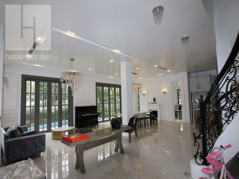 Bán biệt thự lô góc Anh Đào Vinhomes Riverside đã hoàn thiện nội thất 4