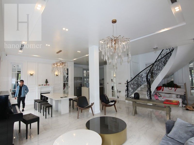 Bán biệt thự lô góc Anh Đào Vinhomes Riverside đã hoàn thiện nội thất 6