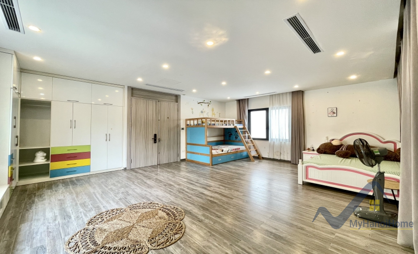 Bán biệt thự Vinhomes Riverside đơn lập nội thất nhập khẩu 11