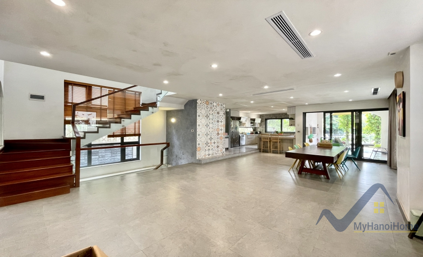 Bán biệt thự Vinhomes Riverside đơn lập nội thất nhập khẩu 2