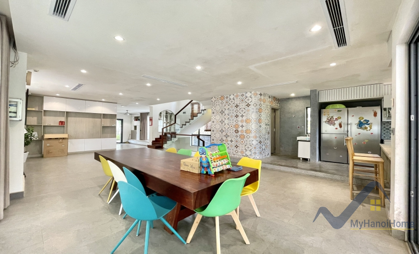 Bán biệt thự Vinhomes Riverside đơn lập nội thất nhập khẩu 3