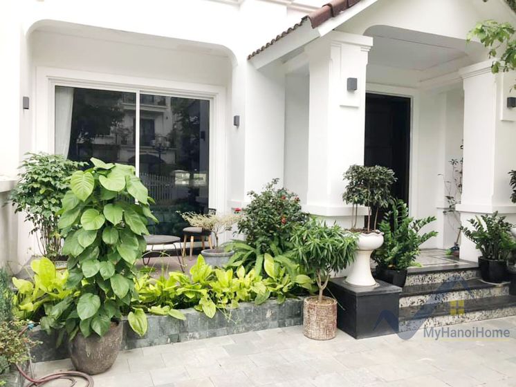 Bán biệt thự Vinhomes Riverside Hoa Sữa song lập hoàn thiện 1