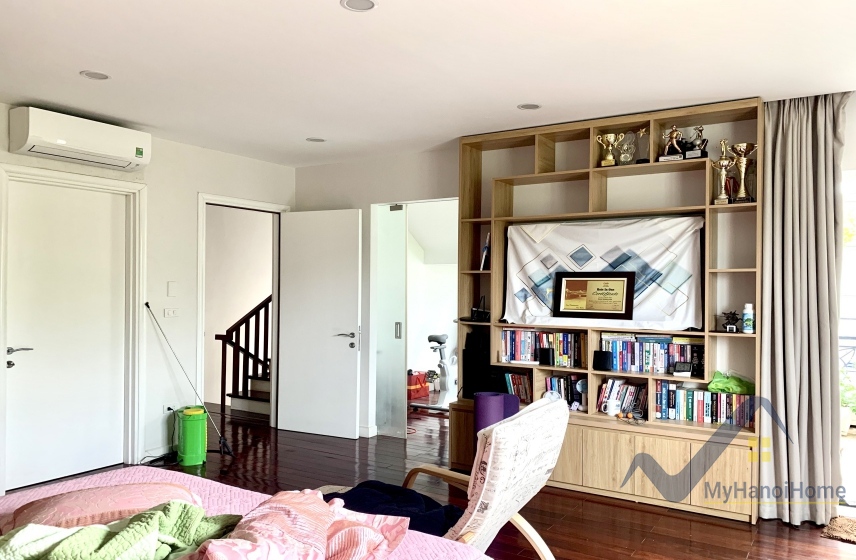 Bán biệt thự Vinhomes Riverside Long Biên gần sân Golf 10