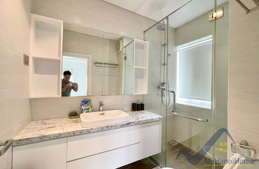 Biệt thự Bằng Lăng Vinhomes Riverside cho thuê full nội thất 24