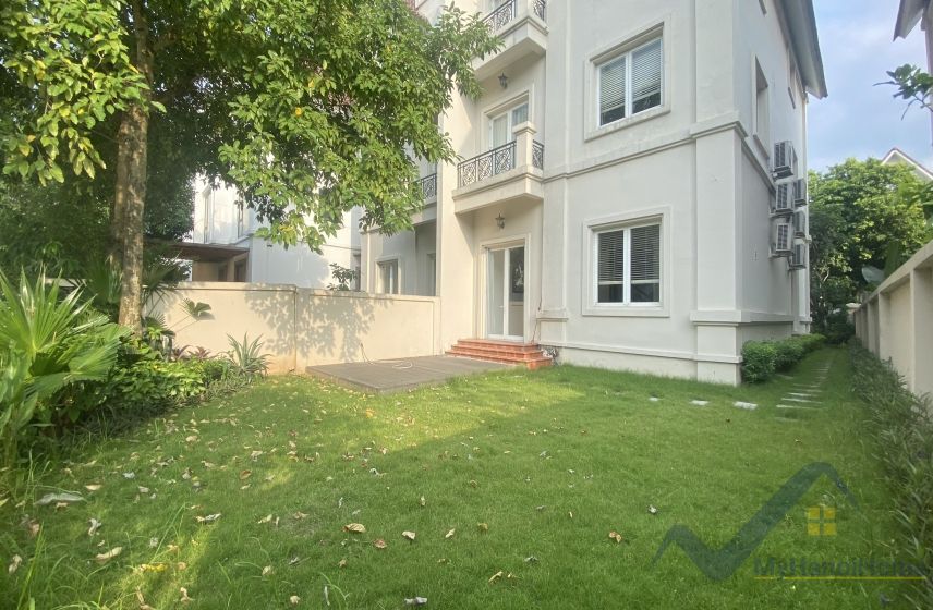Biệt thự cho thuê Hoa Sữa Vinhomes Riverside gần bể bơi 1