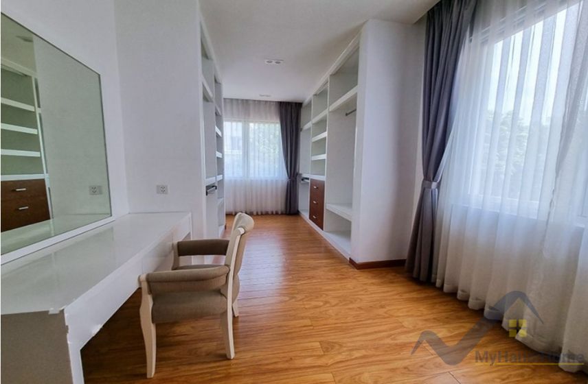 Biệt thự cho thuê Hoa Sữa Vinhomes Riverside gần bể bơi 13