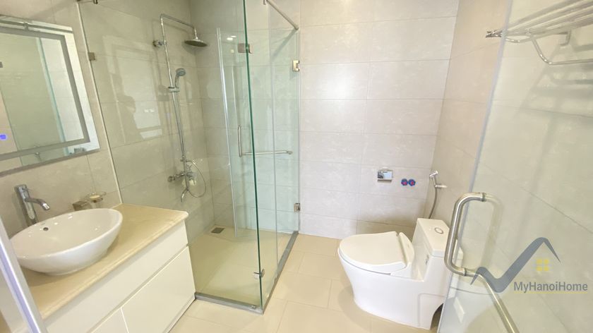 Biệt thự cho thuê song lập Vinhome Riverside, 4 phòng ngủ sân vườn 18