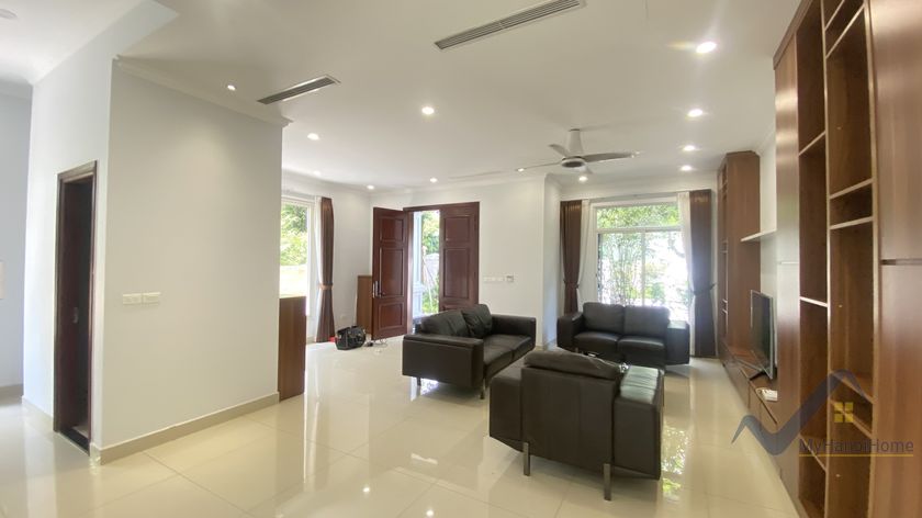 Biệt thự cho thuê song lập Vinhome Riverside, 4 phòng ngủ sân vườn 2