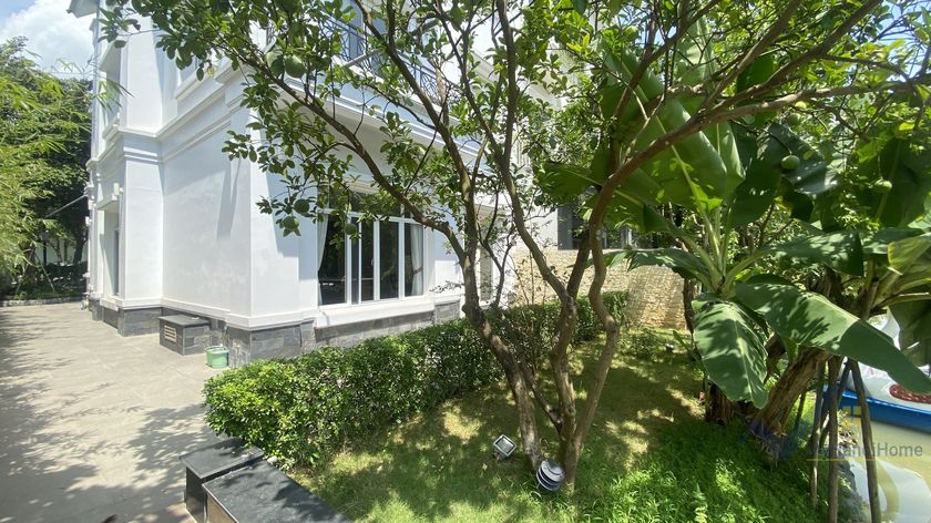 Biệt thự cho thuê song lập Vinhome Riverside, 4 phòng ngủ sân vườn 26