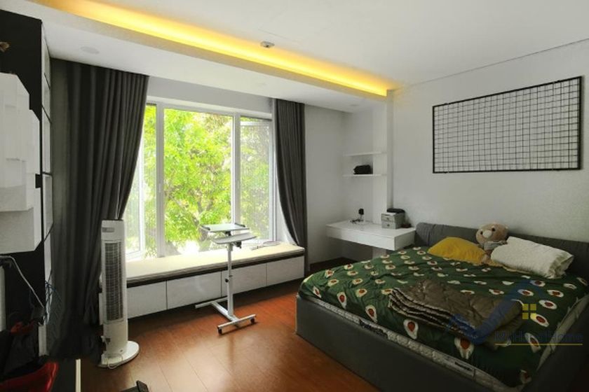Biệt thự cho thuê Vinhomes Riverside có thang máy full đồ 11
