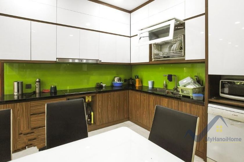 Biệt thự cho thuê Vinhomes Riverside có thang máy full đồ 4