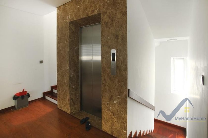 Biệt thự cho thuê Vinhomes Riverside có thang máy full đồ 5