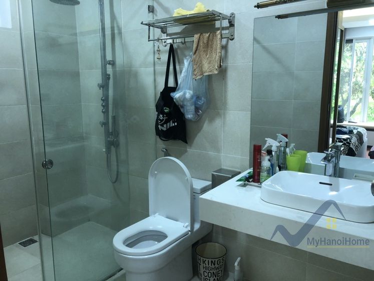 Biệt thự cho thuê Vinhomes Riverside có thang máy full đồ 8