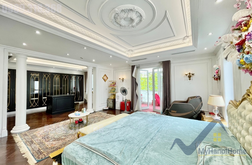 Biệt thự cho thuê Vinhomes Riverside đơn lập, có bể bơi, thang máy 11