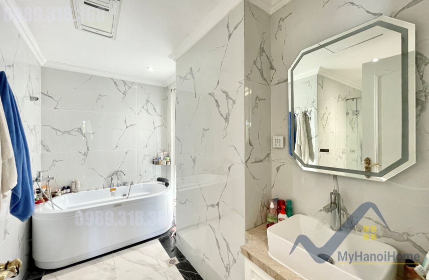 Biệt thự cho thuê Vinhomes Riverside đơn lập, có bể bơi, thang máy 15