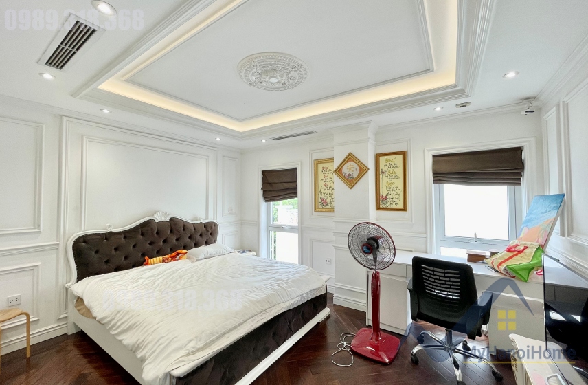 Biệt thự cho thuê Vinhomes Riverside đơn lập, có bể bơi, thang máy 18