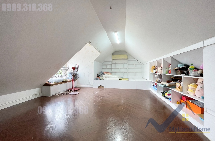 Biệt thự cho thuê Vinhomes Riverside đơn lập, có bể bơi, thang máy 26