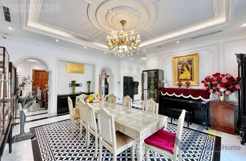 Biệt thự cho thuê Vinhomes Riverside đơn lập, có bể bơi, thang máy 6