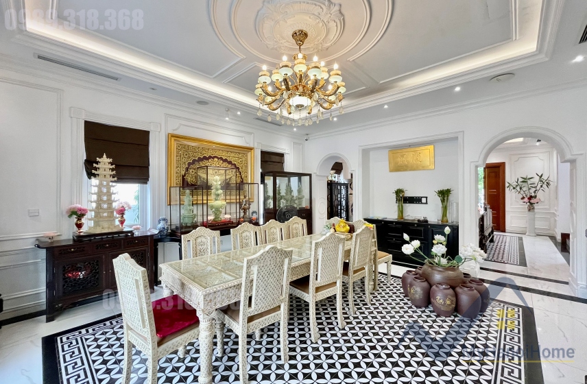 Biệt thự cho thuê Vinhomes Riverside đơn lập, có bể bơi, thang máy 7