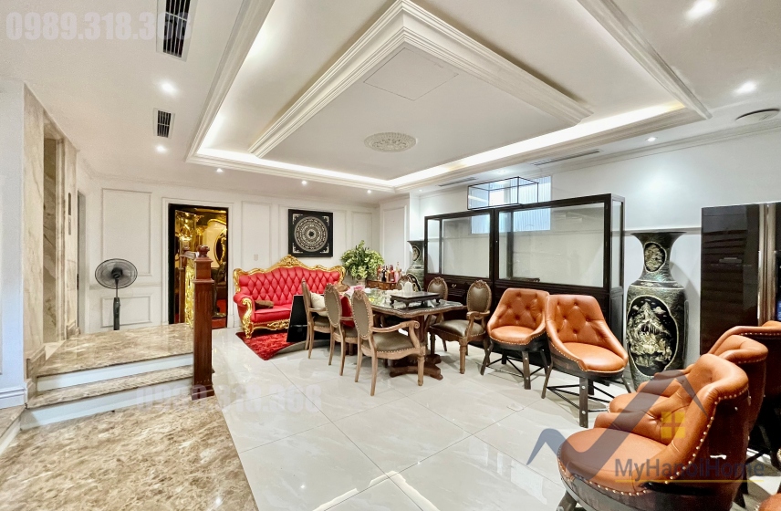 Biệt thự cho thuê Vinhomes Riverside đơn lập, có bể bơi, thang máy 8