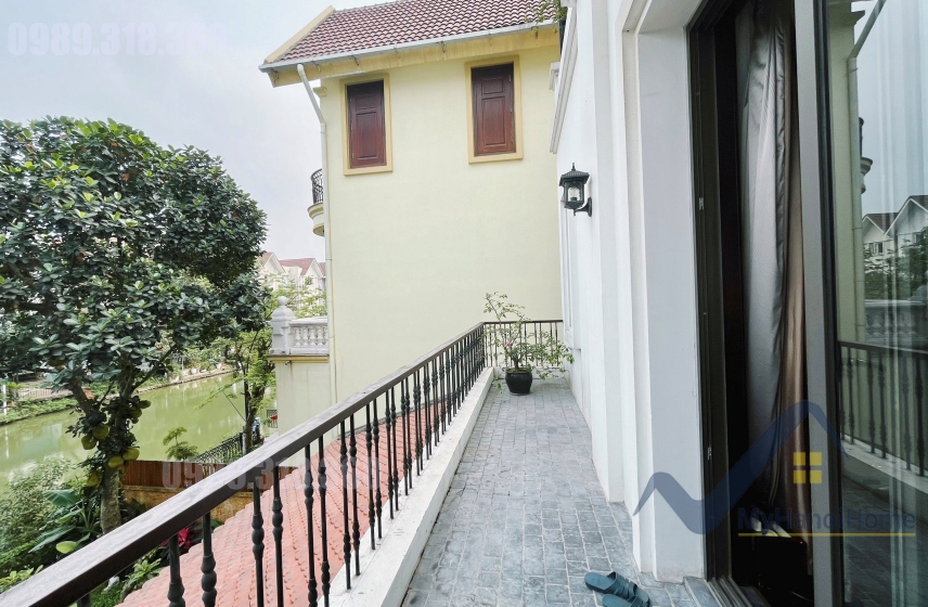 Biệt thự cho thuê Vinhomes Riverside, đơn lập có tầng hầm 16