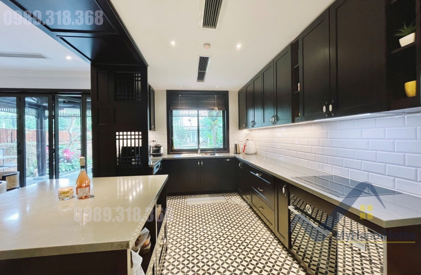 Biệt thự cho thuê Vinhomes Riverside, đơn lập có tầng hầm 6