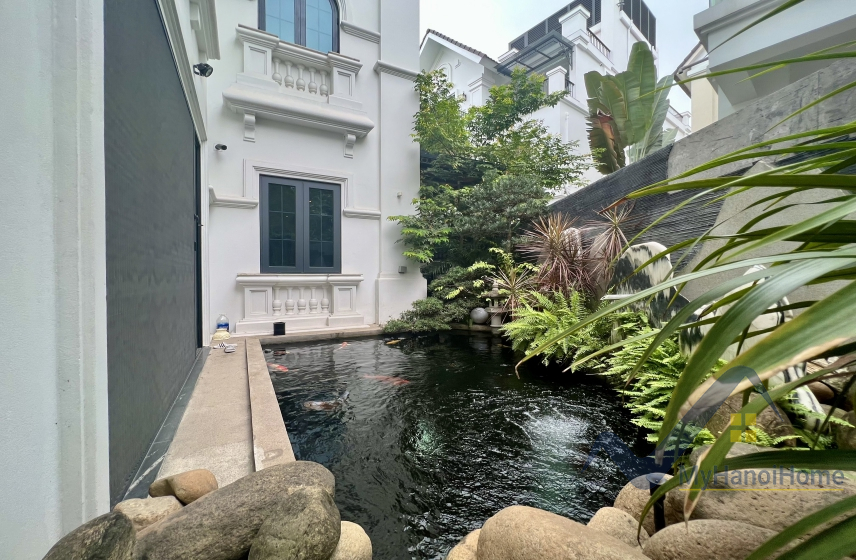 Biệt thự cho thuê Vinhomes Riverside đơn lập nội thất Indochine 13