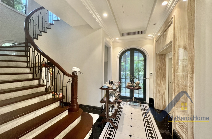Biệt thự cho thuê Vinhomes Riverside đơn lập nội thất Indochine 14