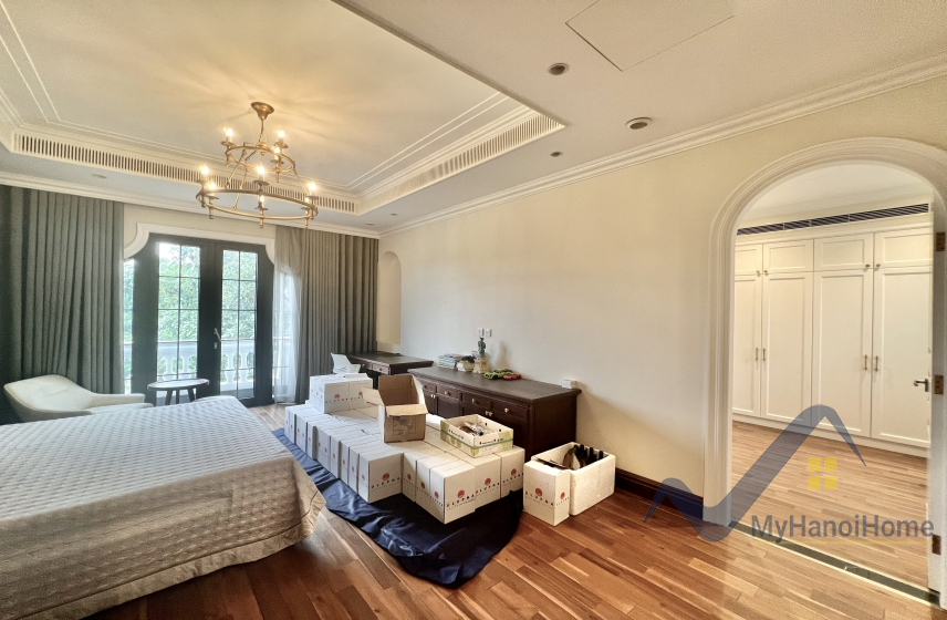Biệt thự cho thuê Vinhomes Riverside đơn lập nội thất Indochine 16