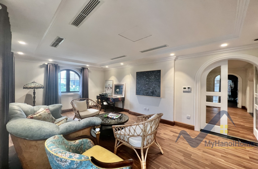 Biệt thự cho thuê Vinhomes Riverside đơn lập nội thất Indochine 23