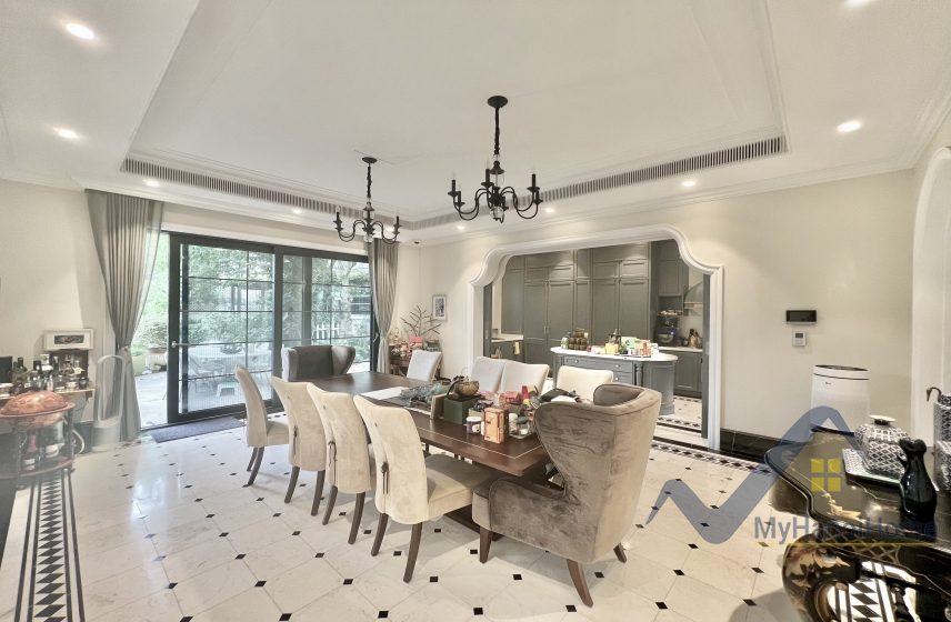 Biệt thự cho thuê Vinhomes Riverside đơn lập nội thất Indochine 5