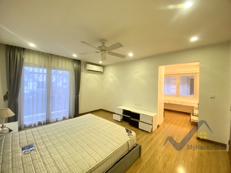 Biệt thự cho thuê Vinhomes Riverside khu Hoa Sữa, full nội thất 14