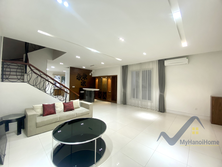 Biệt thự cho thuê Vinhomes Riverside khu Hoa Sữa, full nội thất 3