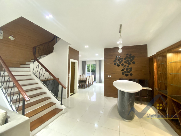 Biệt thự cho thuê Vinhomes Riverside khu Hoa Sữa, full nội thất 4