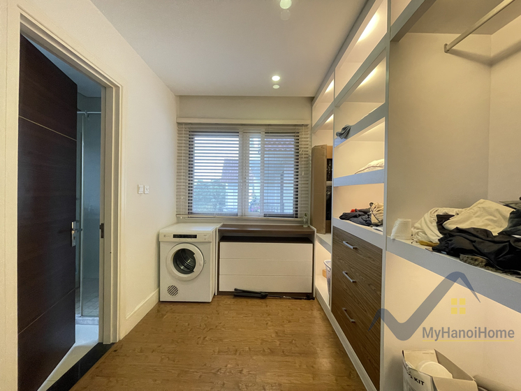 Biệt thự cho thuê Vinhomes Riverside song lập, có sông 18