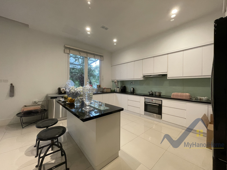 Biệt thự cho thuê Vinhomes Riverside song lập, có sông 5