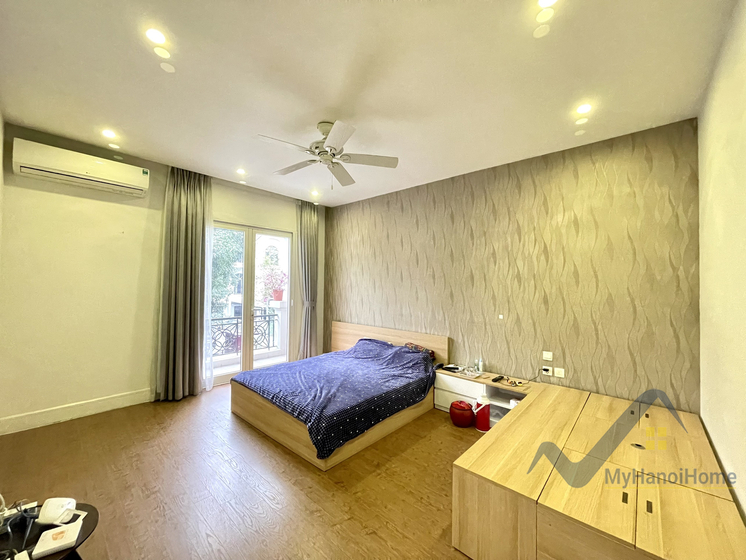 Biệt thự cho thuê Vinhomes Riverside song lập, có sông 8