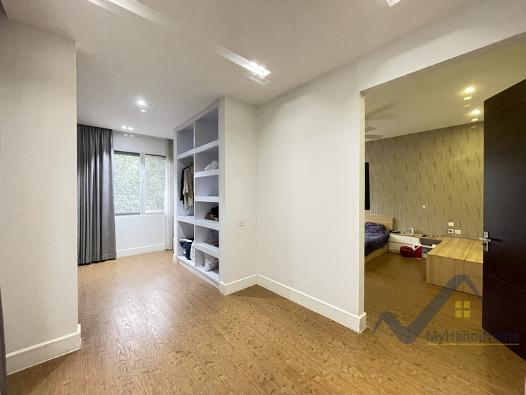 Biệt thự cho thuê Vinhomes Riverside song lập, có sông 9