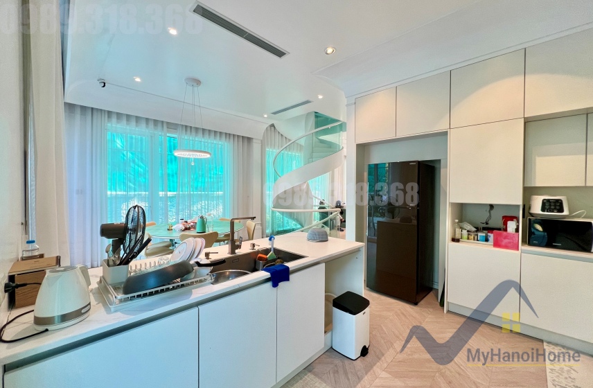 Biệt thự có thang máy cho thuê Vinhomes Riverside nội thất hiện đại 7
