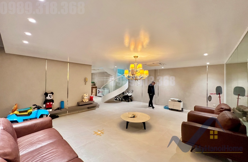 Biệt thự có thang máy cho thuê Vinhomes Riverside nội thất hiện đại 11