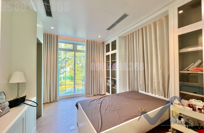 Biệt thự có thang máy cho thuê Vinhomes Riverside nội thất hiện đại 17