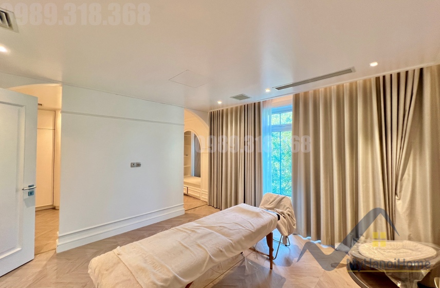 Biệt thự có thang máy cho thuê Vinhomes Riverside nội thất hiện đại 19