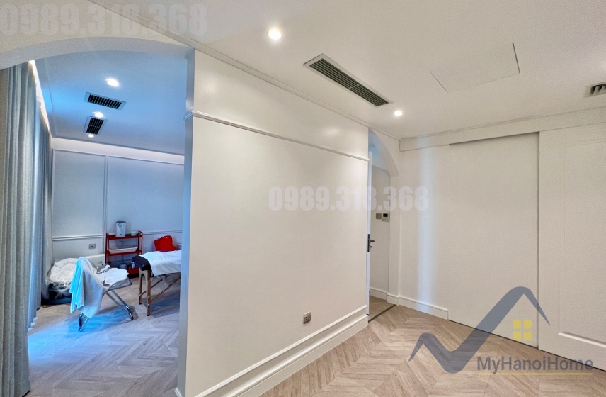 Biệt thự có thang máy cho thuê Vinhomes Riverside nội thất hiện đại 20