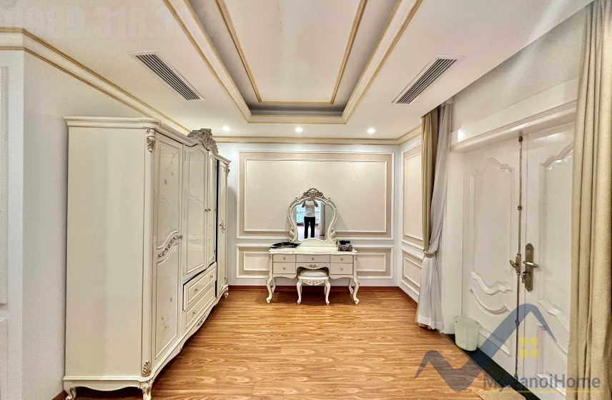 Biệt thự đơn lập căn góc Vinhomes Riverside cho thuê full nội thất 15