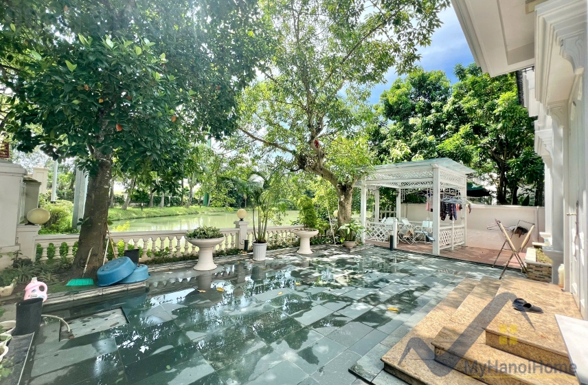 Biệt thự đơn lập căn góc Vinhomes Riverside cho thuê full nội thất 8