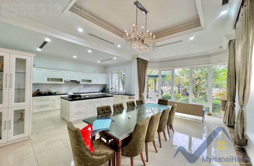 Biệt thự đơn lập cho thuê Vinhome Riverside 5PN, đủ đồ thang máy 5